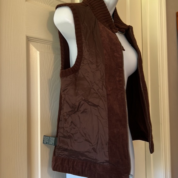 Ralph Lauren corduroy vest - Picture 8 of 13